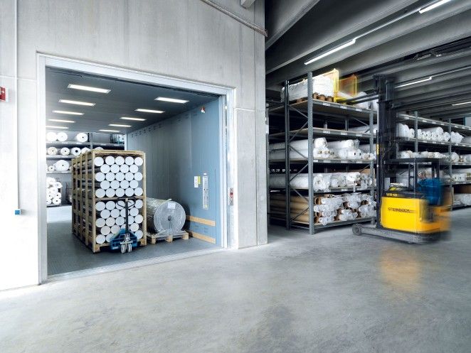 thang-may-tai-hang-sanyo